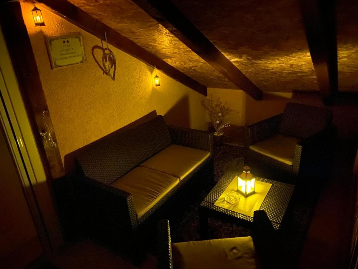 Apartman Simona Vrdnik Buitenkant foto