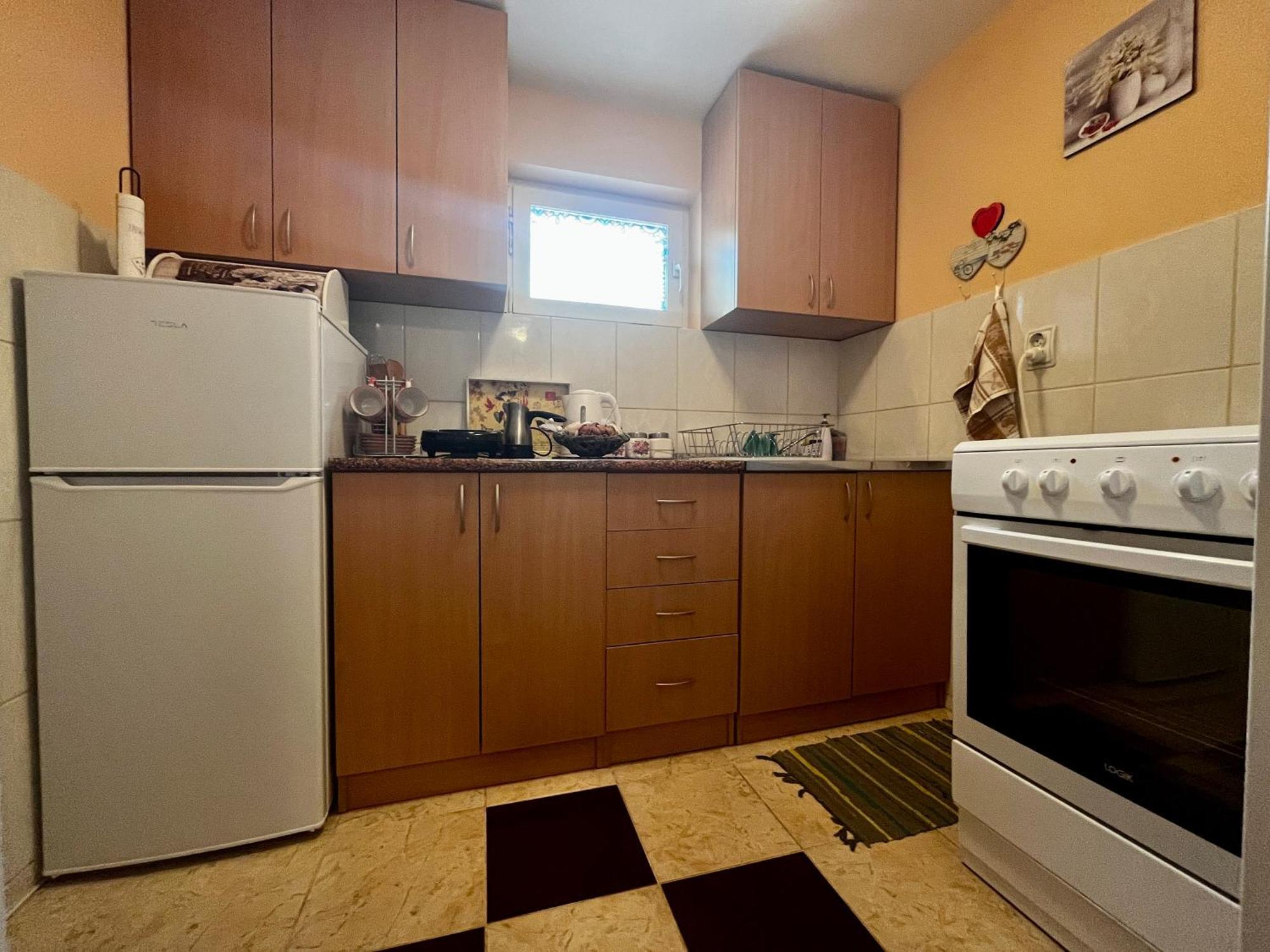Apartman Simona Vrdnik Buitenkant foto